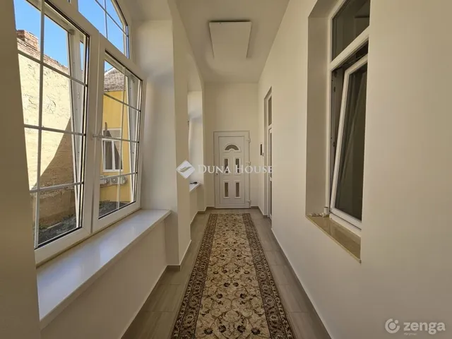 Eladó lakás Pécs 26 nm