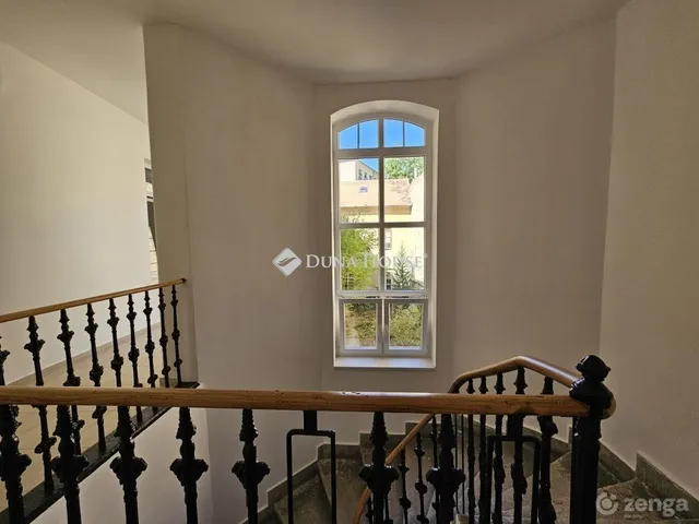 Eladó lakás Pécs 26 nm
