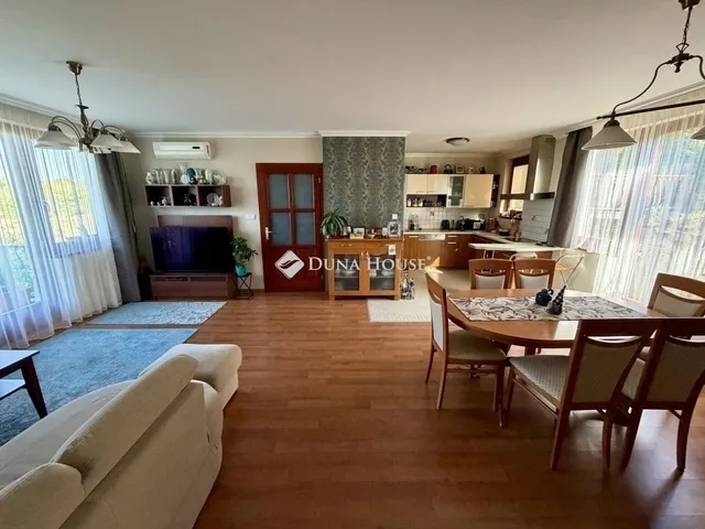 Eladó lakás Pécs 98 nm