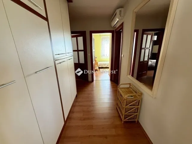 Eladó lakás Pécs 98 nm
