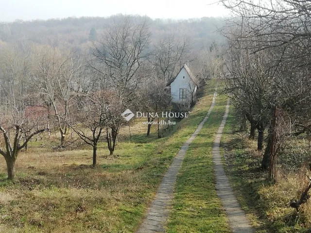 Eladó telek Keszü 1240 nm