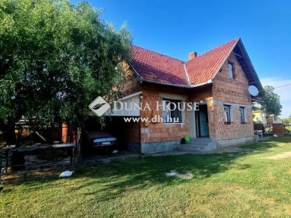 Eladó ház Szentlőrinc 102 nm