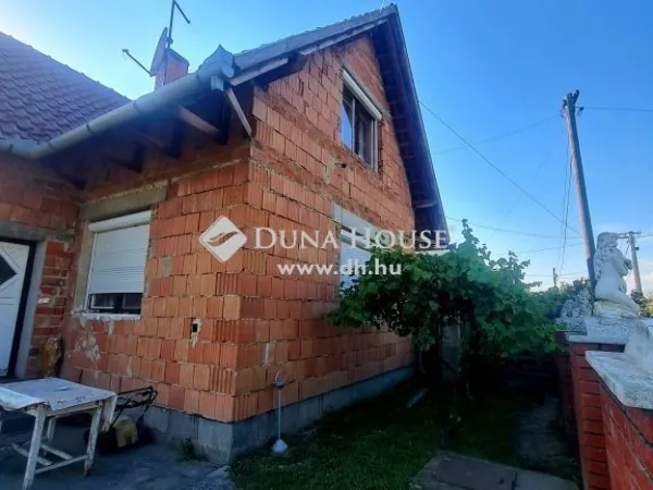 Eladó ház Szentlőrinc 102 nm