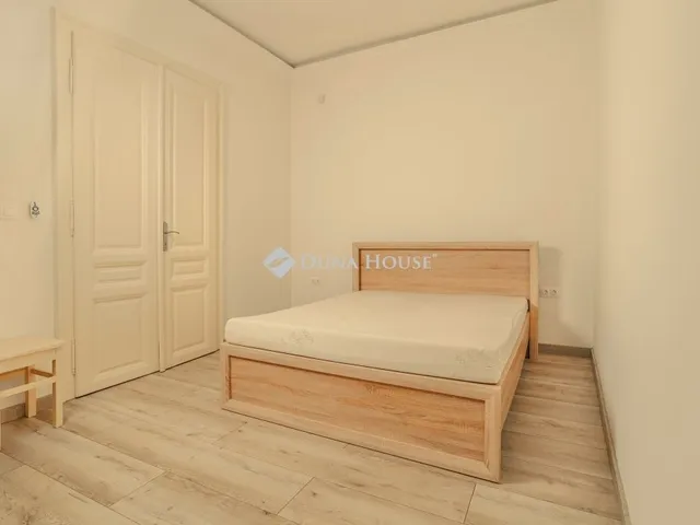 Eladó lakás Pécs, Belváros 138 nm