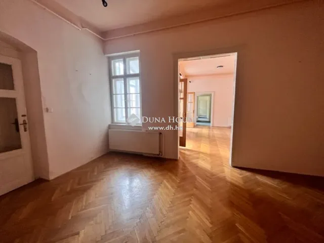 Eladó lakás Pécs, Belváros 121 nm