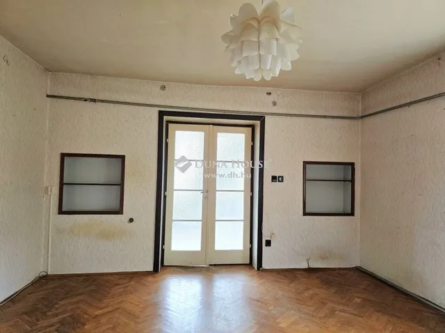 Eladó ház Pécs 163 nm