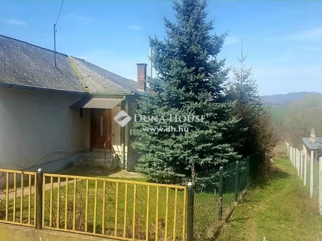 Eladó ház Bogád 69 nm
