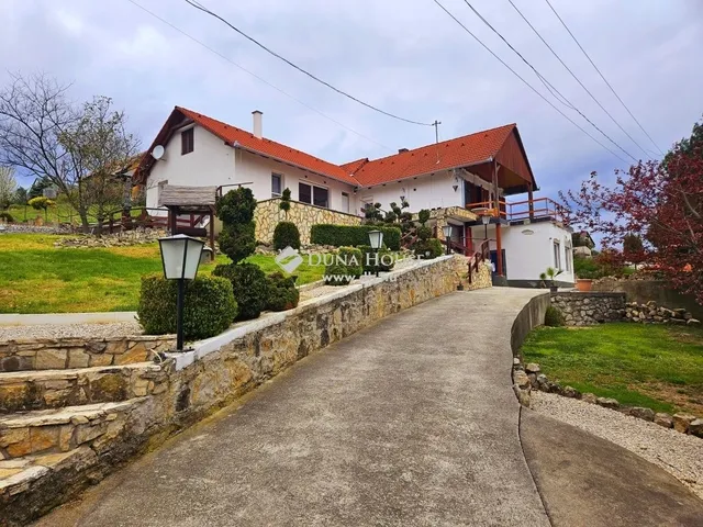 Eladó ház Bár 290 nm