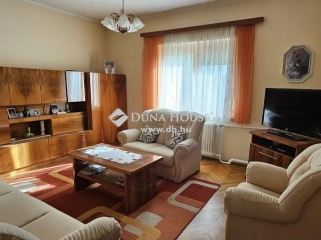 Eladó ház Szajk 156 nm
