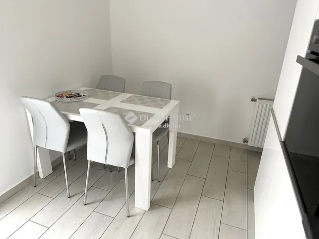 Eladó lakás Pécs, Mecsekoldal 59 nm