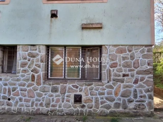 Eladó lakás Komló 51 nm