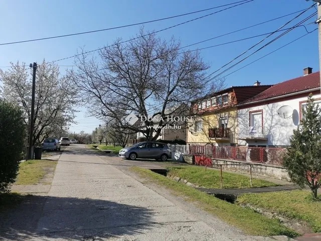 Eladó ház Komló 95 nm