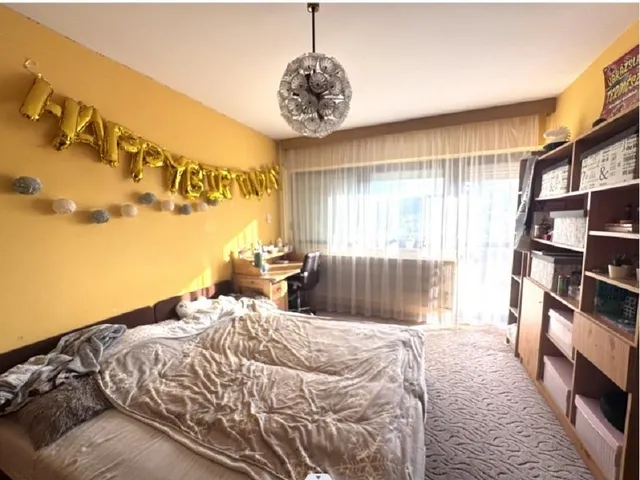 Eladó ház Komló 240 nm