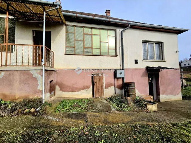 Eladó ház Geresdlak 107 nm