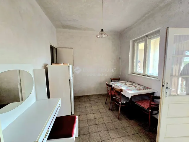 Eladó ház Geresdlak 107 nm