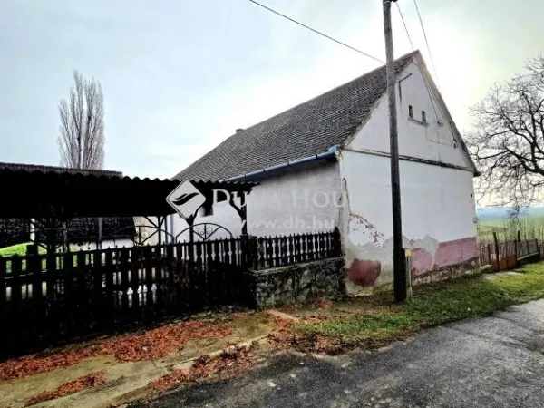 Eladó ház Geresdlak 107 nm