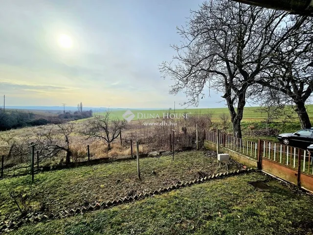 Eladó ház Geresdlak 107 nm