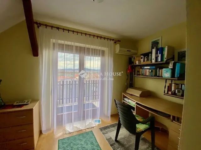 Eladó ház Kozármisleny 240 nm