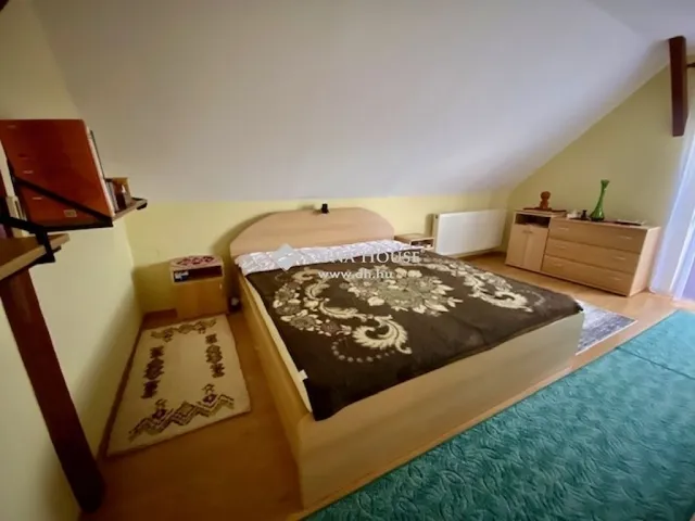 Eladó ház Kozármisleny 240 nm