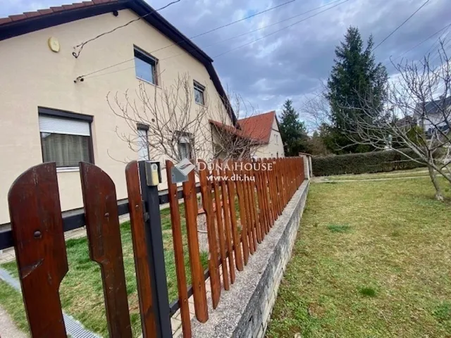 Eladó ház Kozármisleny 240 nm