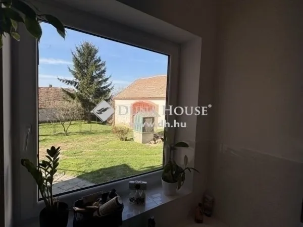 Eladó ház Kővágótőttős 113 nm