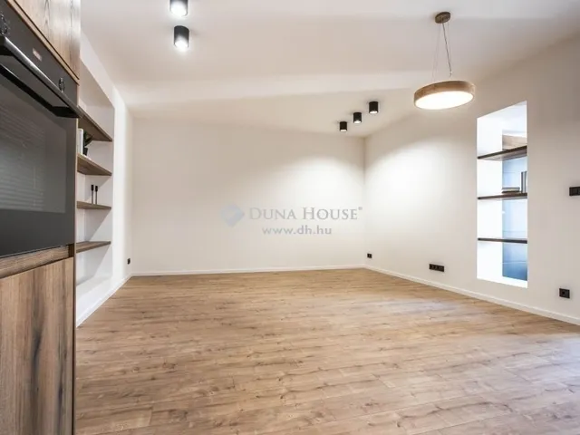 Eladó lakás Pécs 114 nm