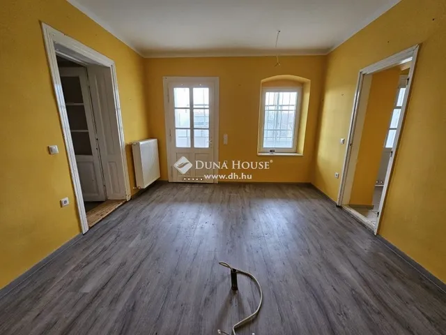 Eladó ház Véménd 150 nm