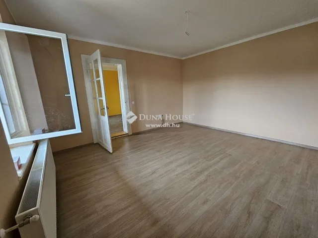 Eladó ház Véménd 150 nm