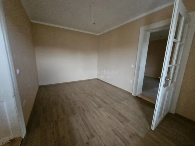 Eladó ház Véménd 150 nm