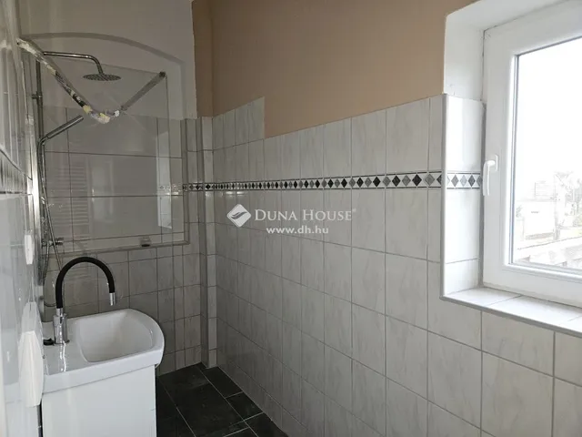 Eladó ház Véménd 150 nm