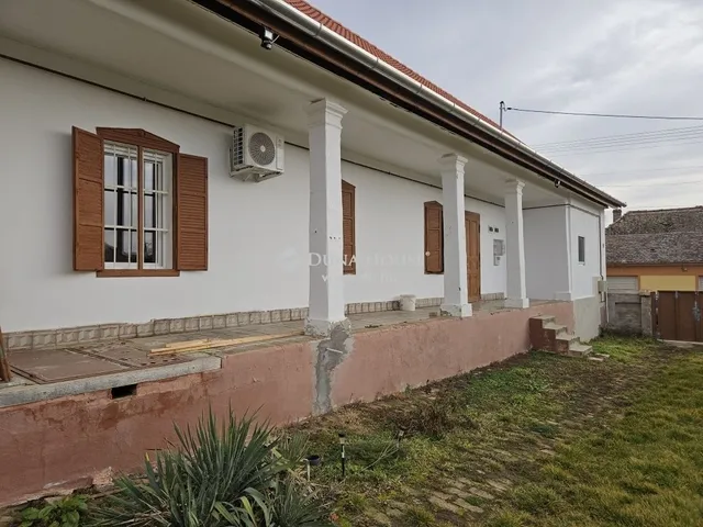 Eladó ház Véménd 150 nm