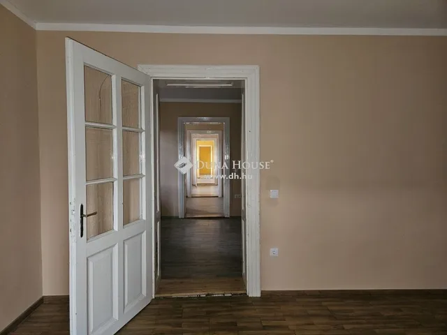 Eladó ház Véménd 150 nm