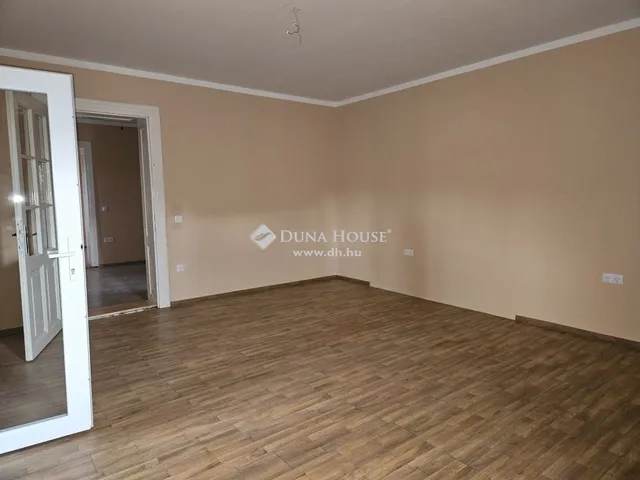 Eladó ház Véménd 150 nm