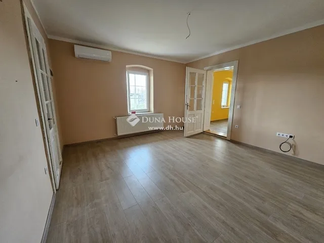 Eladó ház Véménd 150 nm