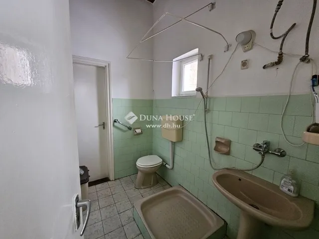 Eladó ház Véménd 195 nm