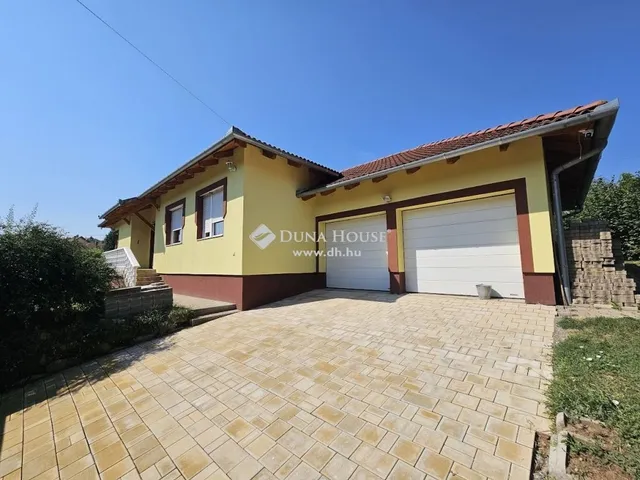 Eladó ház Pécs, Postavölgy 160 nm