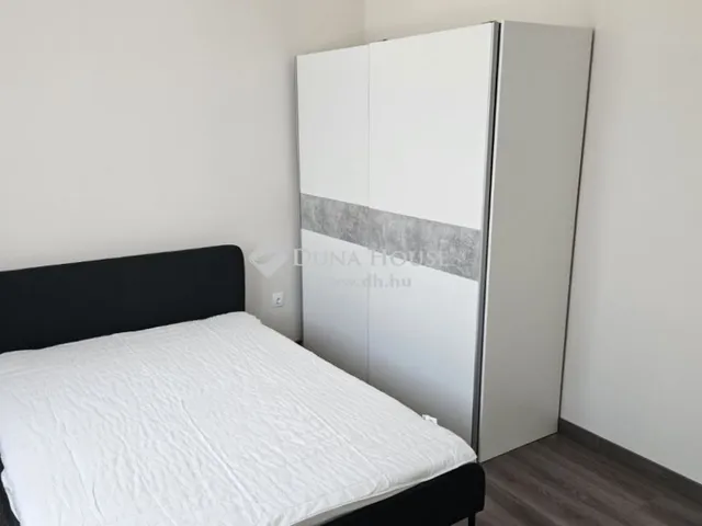 Kiadó lakás Pécs, Egyetemváros 56 nm