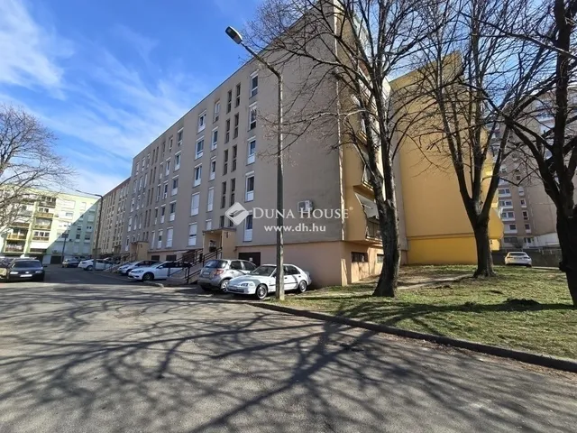 Eladó lakás Pécs, Kertváros 68 nm