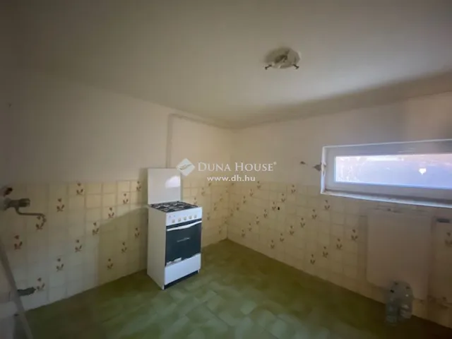 Eladó ház Pécs, Patacs 140 nm