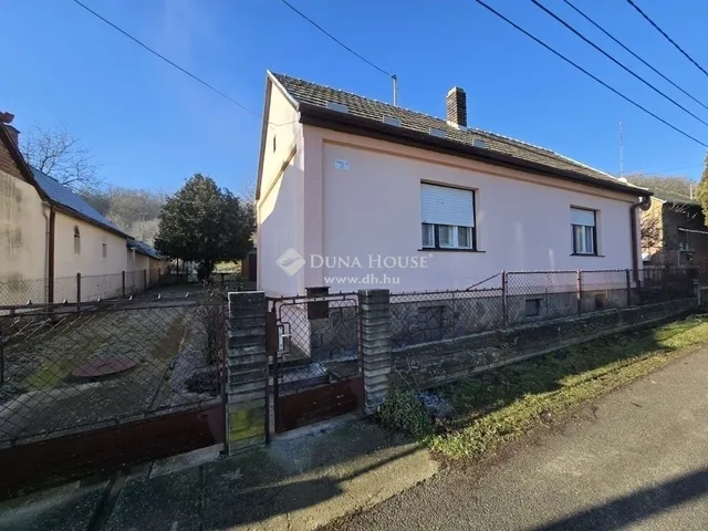 Eladó ház Pécs, Somogy 82 nm