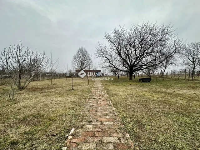 Eladó ház Kozármisleny 137 nm