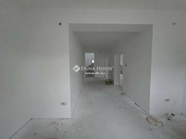 Eladó ház Aranyosgadány 192 nm