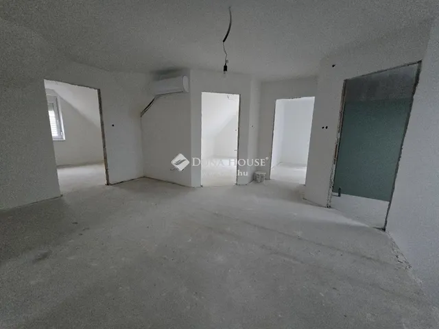 Eladó ház Aranyosgadány 192 nm