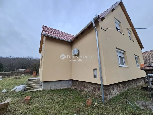 Eladó ház Aranyosgadány 192 nm