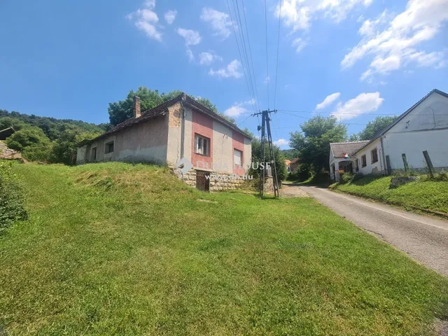 Eladó ház Husztót 80 nm
