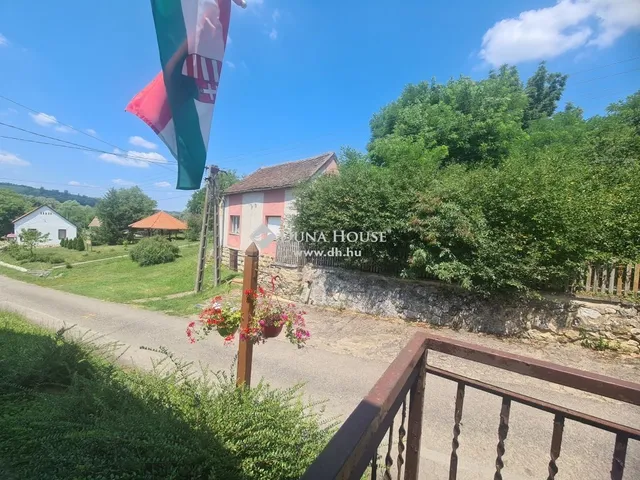 Eladó ház Husztót 80 nm