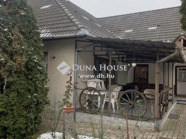 Eladó ház Pécs, Nagyárpád 207 nm