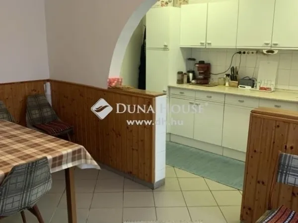 Eladó ház Pécs, Nagyárpád 207 nm