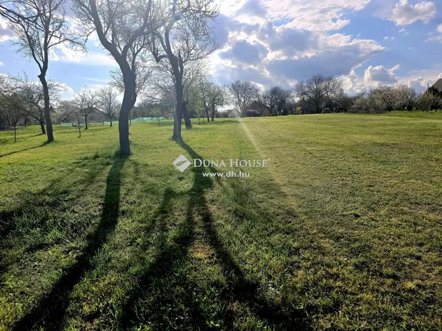 Eladó telek Pécsudvard 3362 nm