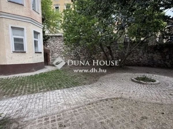 Eladó ház Pécs, Belváros 426 nm